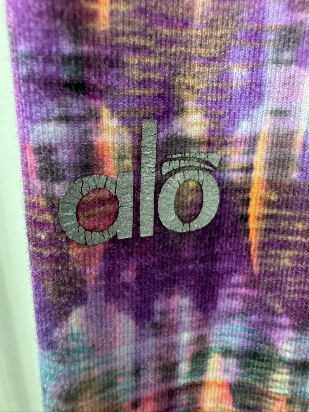 ALO Yoga Purple Multicolor Patterned Leggings